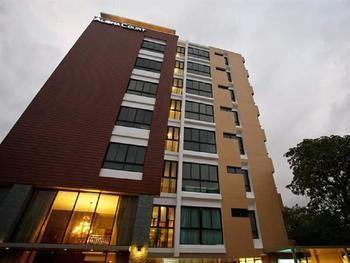 Alisha Court & Hotel Bangkok