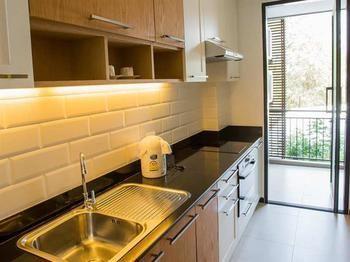 Alisha Court & Hotel 4*