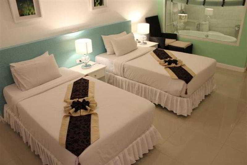Hotel Ratchada And 3*