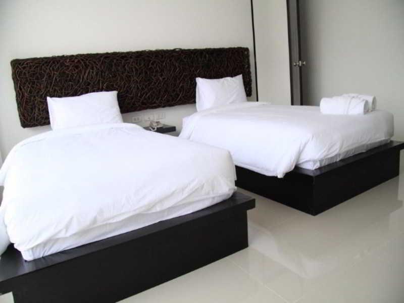 Hotel Bs Premier Airport