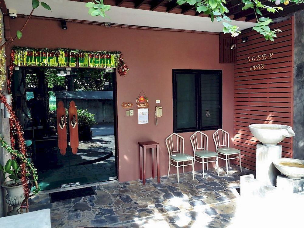 Coral Grand Place Guest house Bangkok