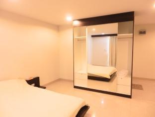 Tongtip Place Aparthotel