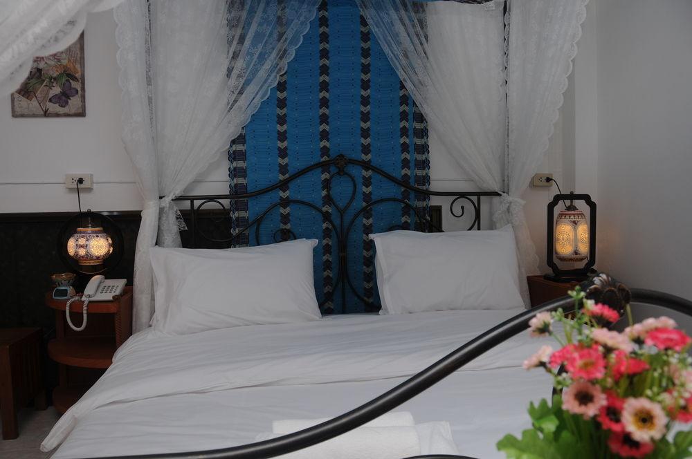 Kansiree Boutique House Bed & Breakfast Bangkok
