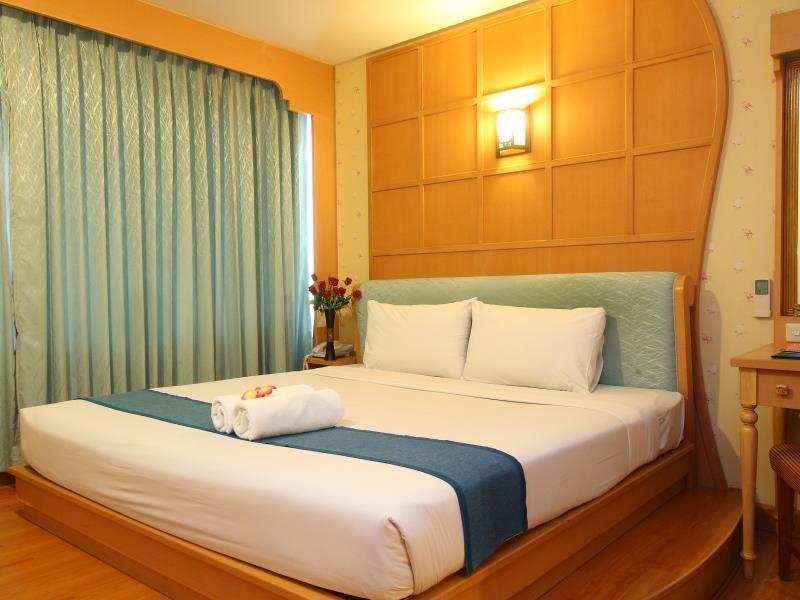 Silom Avenue Hotel 3*