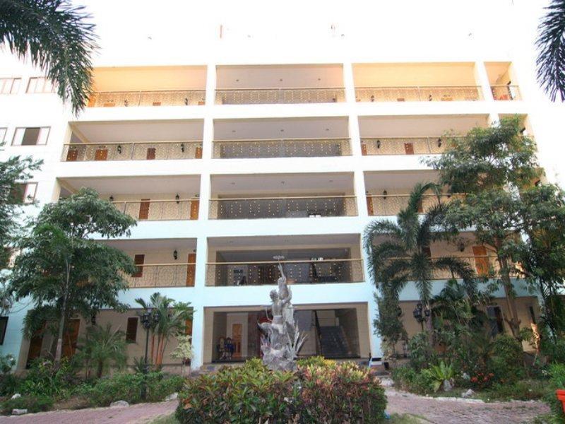 13 Coins Airport Min Buri Hotel Bangkok
