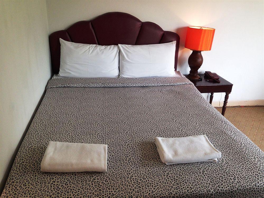Mango Lagoon Place Hotel 3*