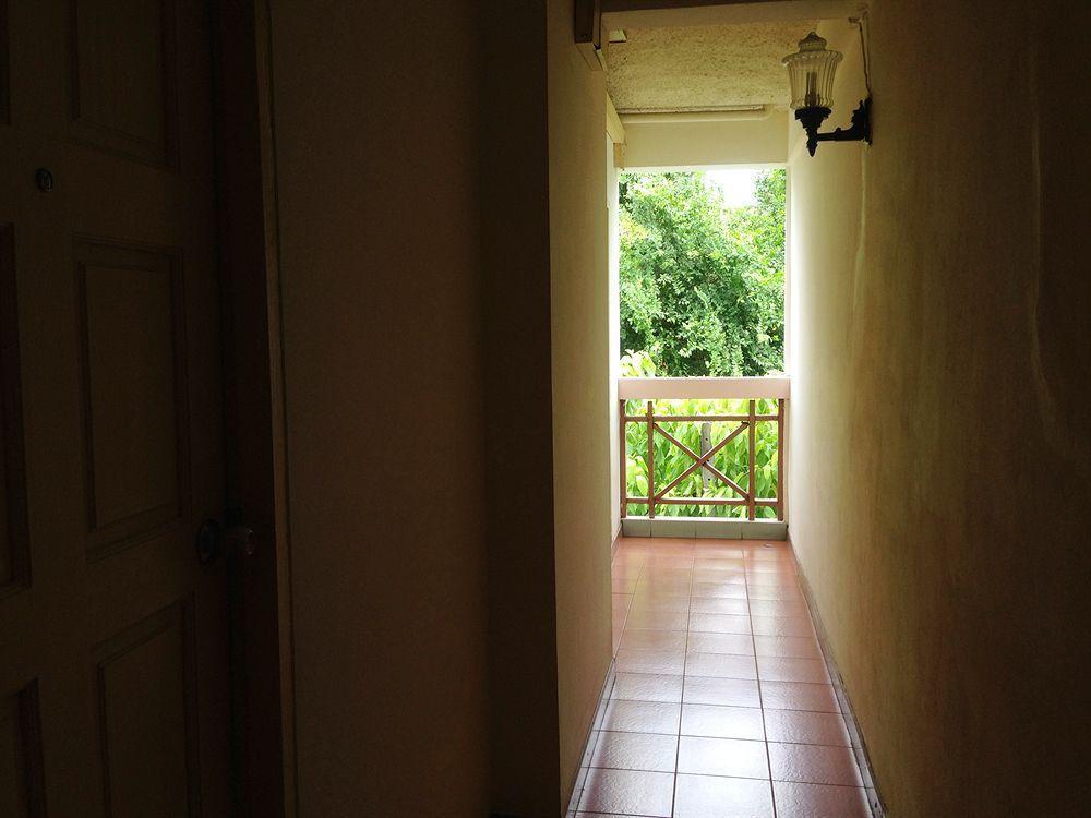 Mango Lagoon Place Hotel