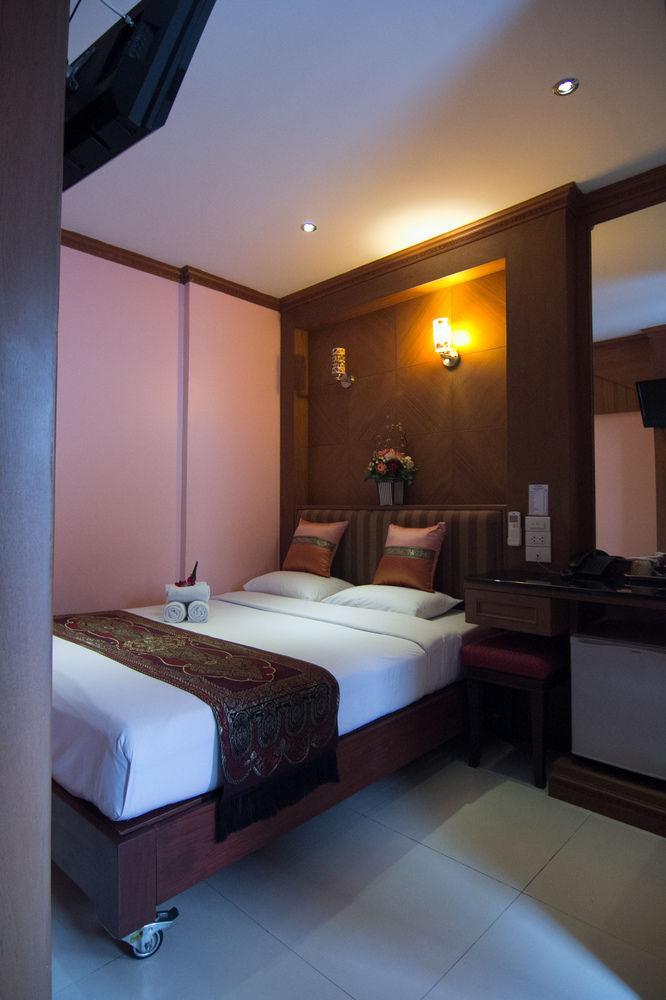 Sky 2 Hotell 2*