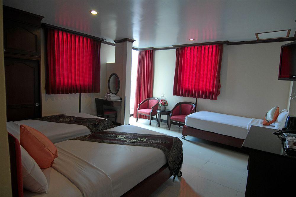 Sky 2 Hotell Bangkok