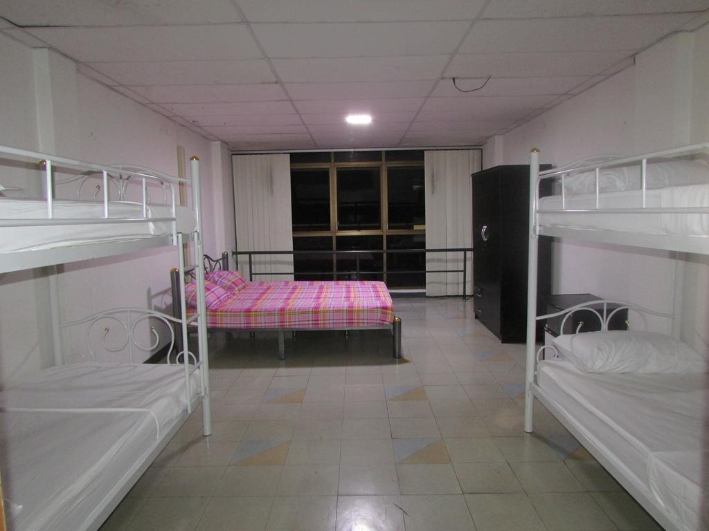 Sibamboo Hostel *
