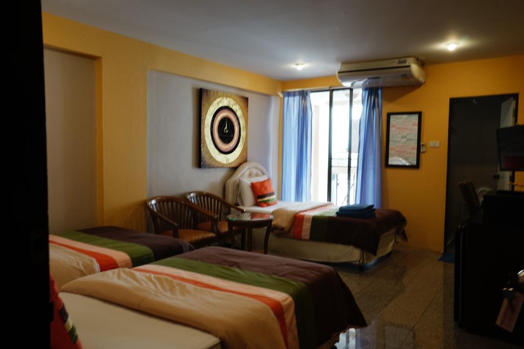 Guest house Banglumpoo Place Bangkok