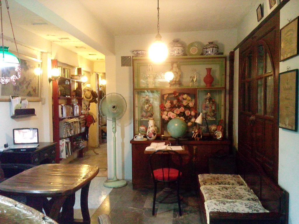 Guest house Cafe De Baan Raow