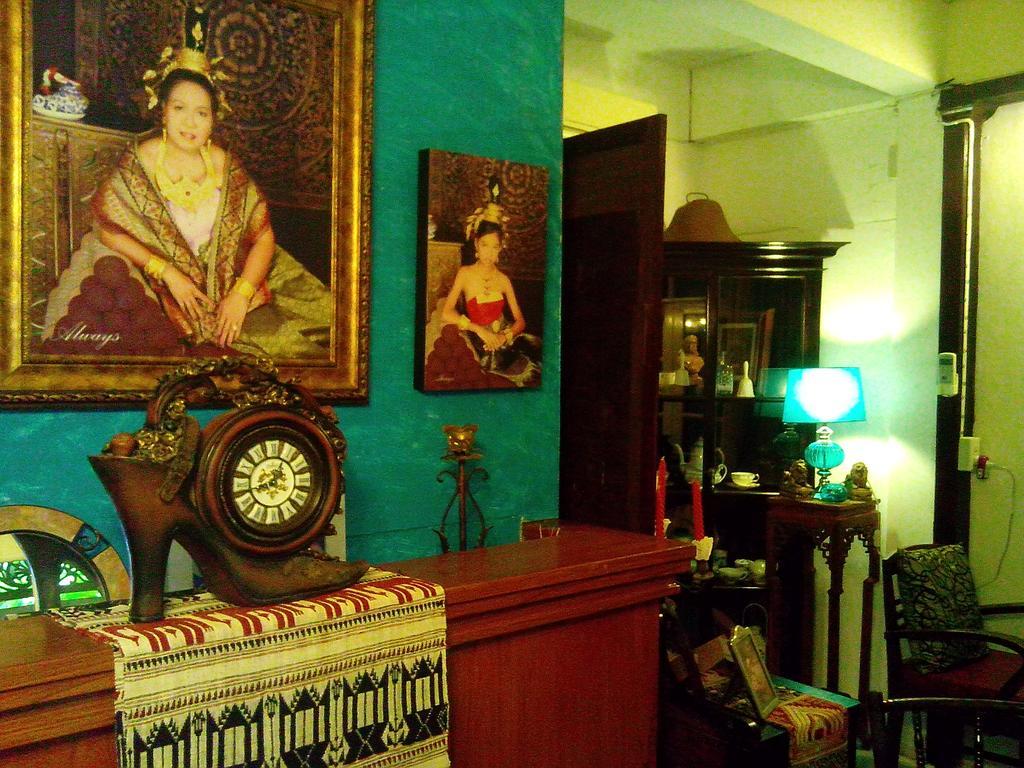 Cafe De Baan Raow Guest house