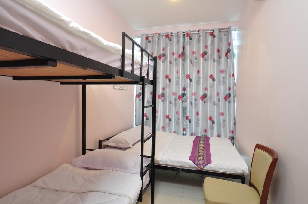 Orchid Hostel *