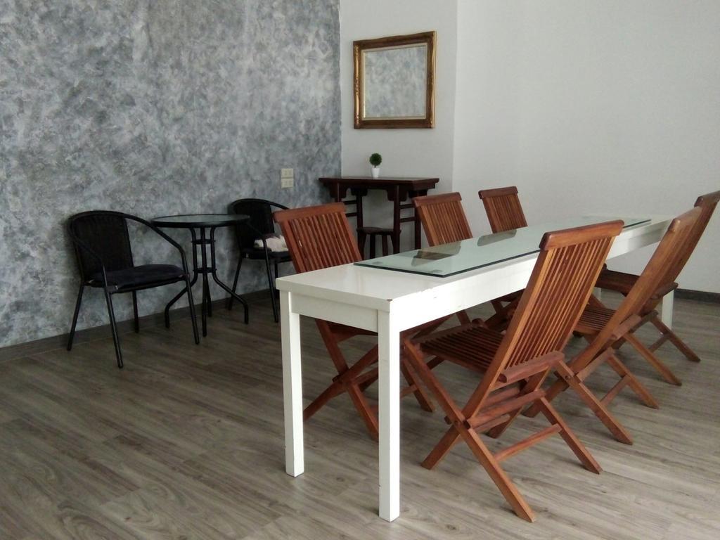First 1 Boutique At Sukhumvit 1