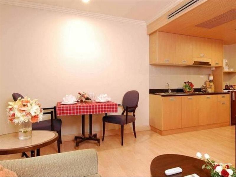 Khách sạn Princeton 4*