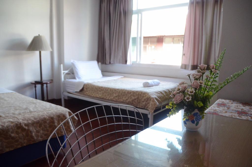 Guest house Khun Noy