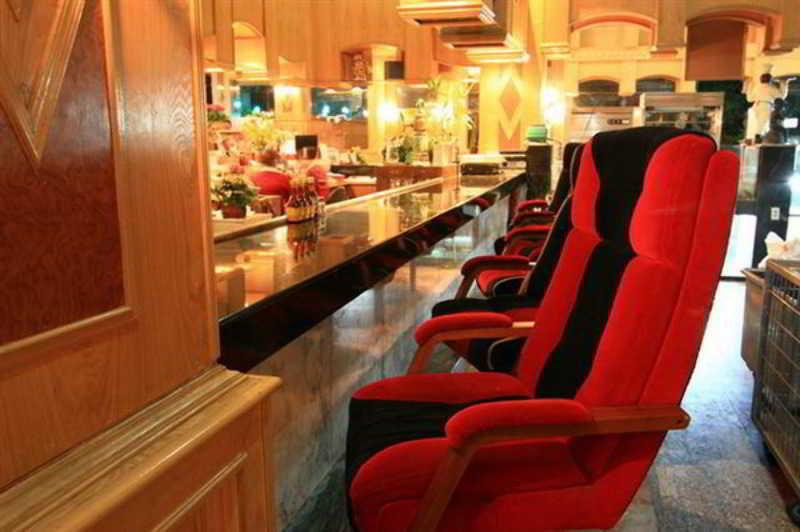 13 Coins Airport Ngam Wong Wan - Domestic Hotell