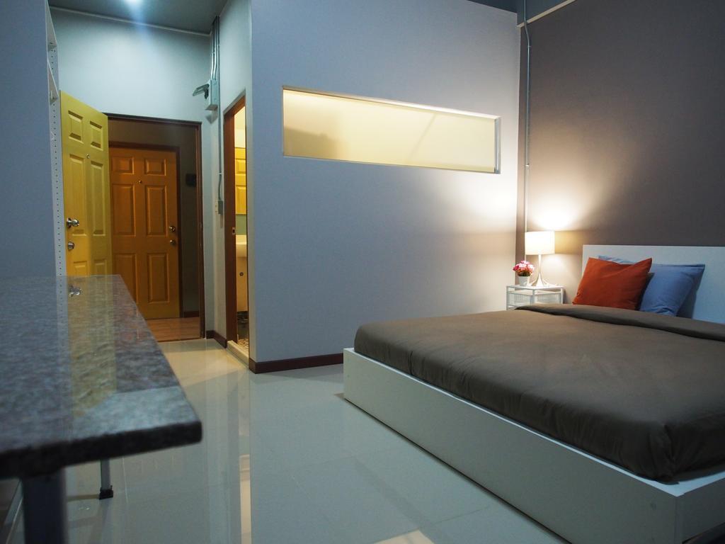 Sriyanar Place Bangkok