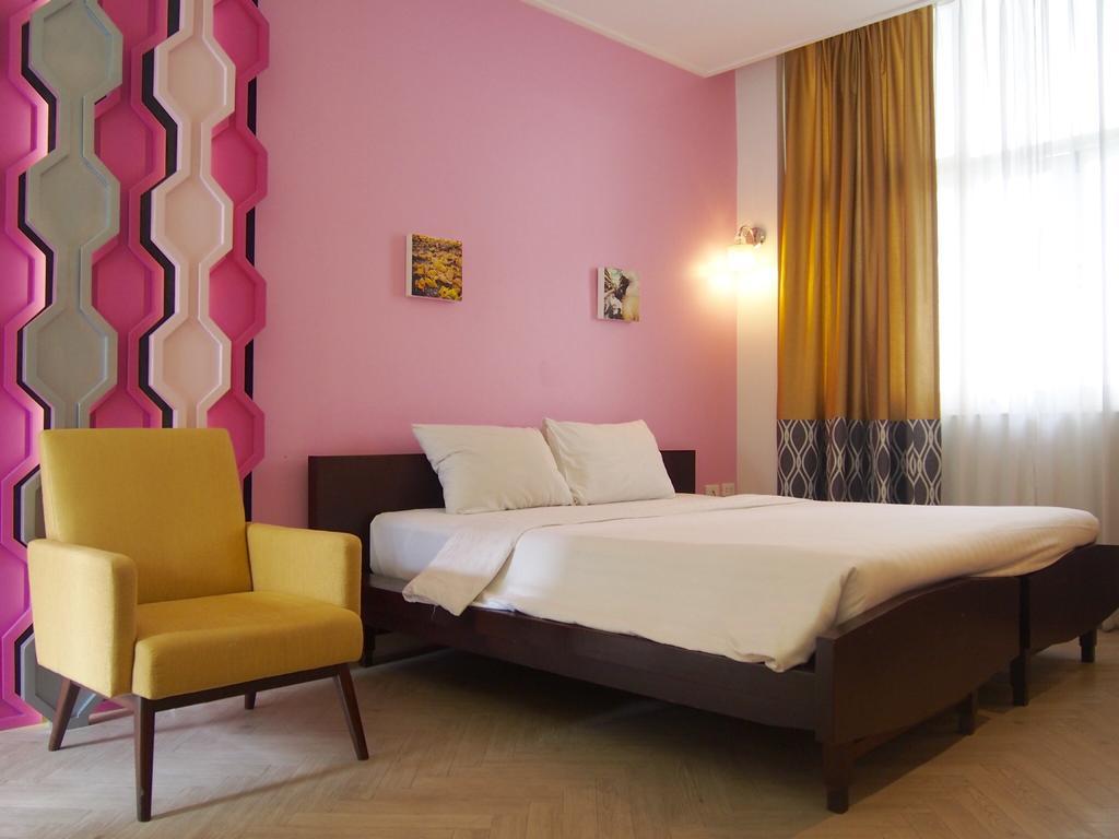 Hotel Retroasis 3*