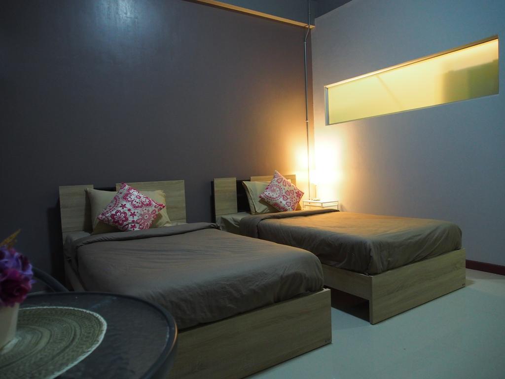 Sriyanar Place *