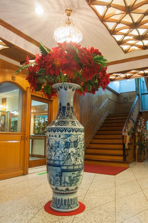 Swan Hotel 2*