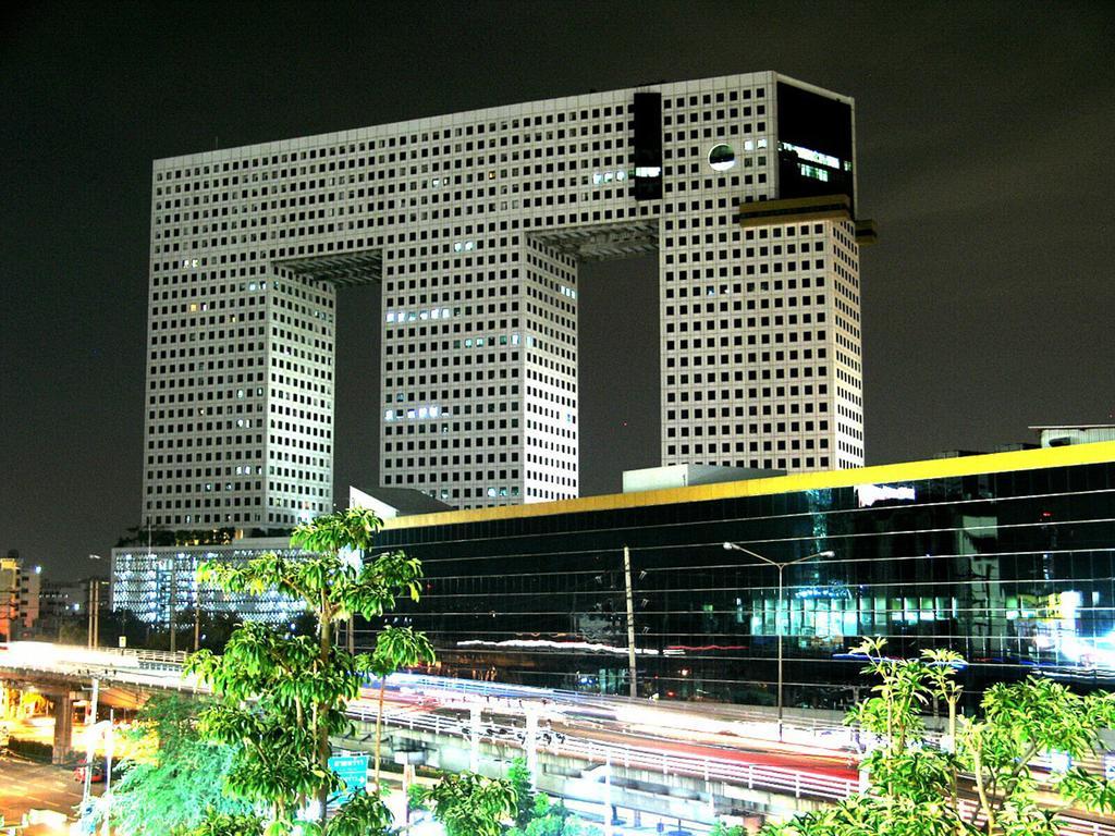 Iyarin @ Tuk Chang Bangkok