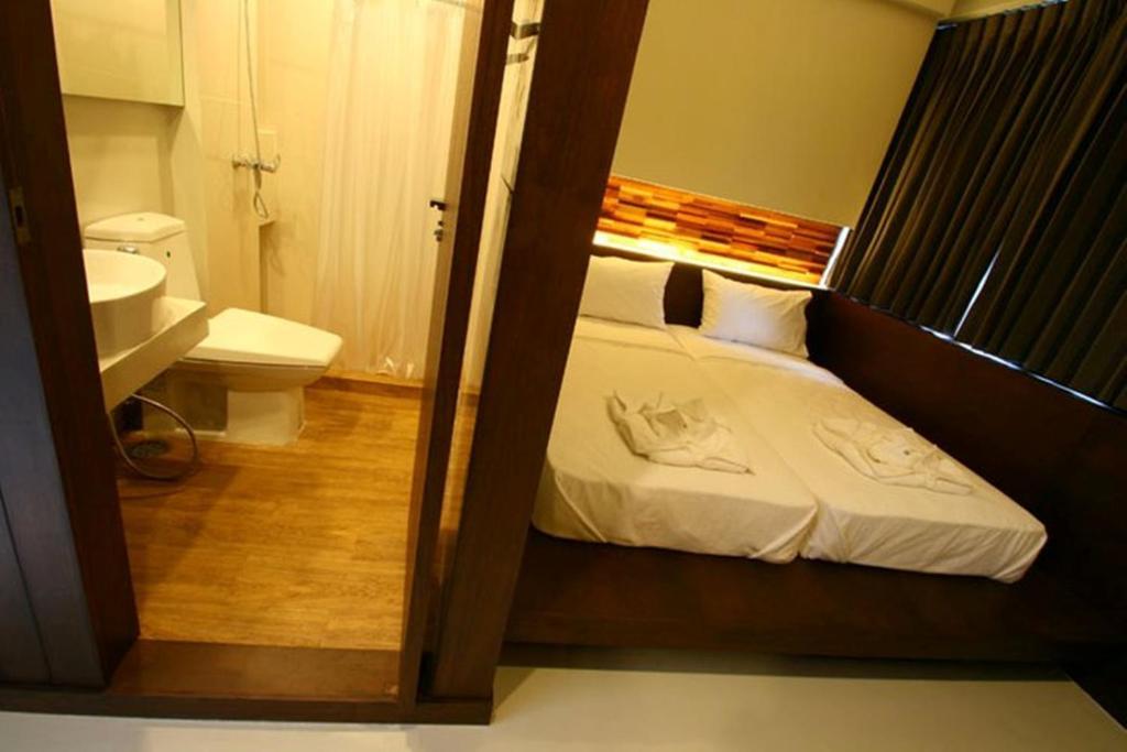 Hotel At One Hualampong