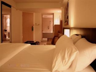 Hotel Somewhere To Escape - Hometel 3*
