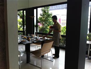 Somewhere To Escape - Hometel Bangkok