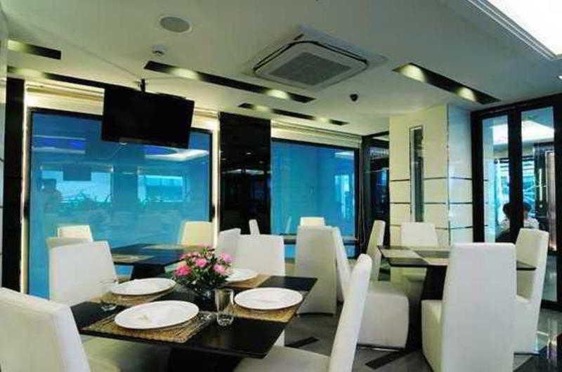 Gusto Pratunam Khách sạn Bangkok