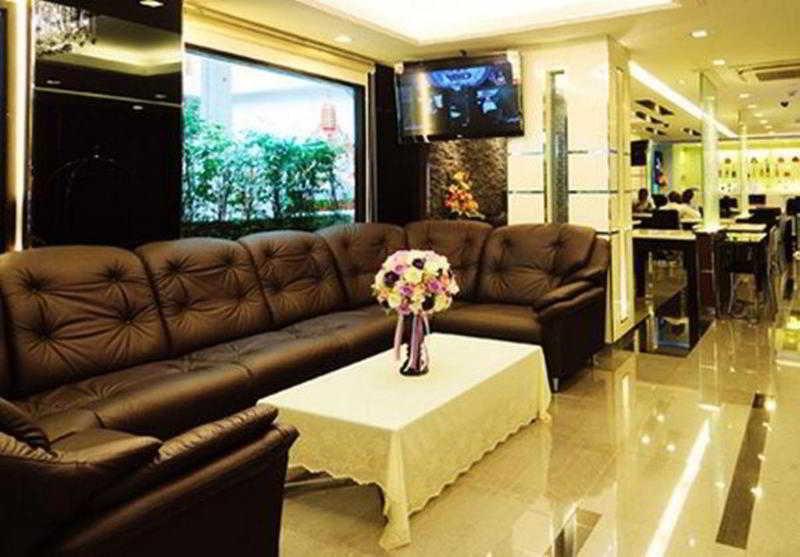 Gusto Pratunam 4*