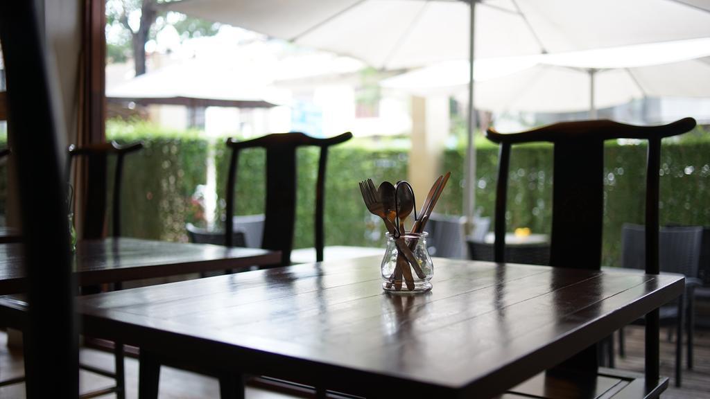 Khách sạn Villa Bangkok