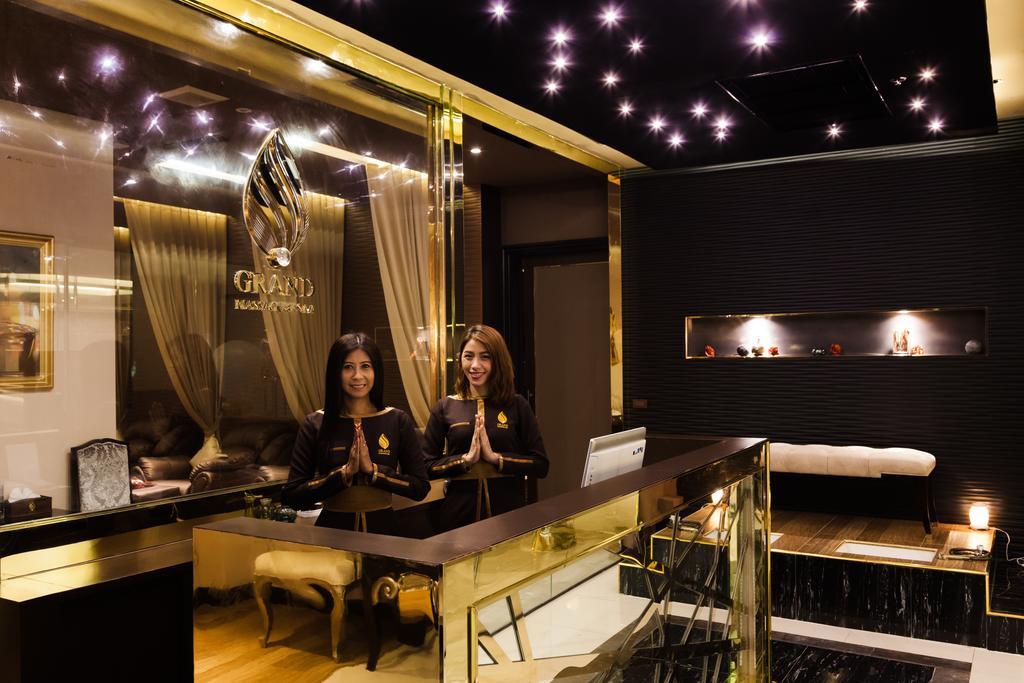 Grand 5 & Plaza Sukhumvit Hotel 4*