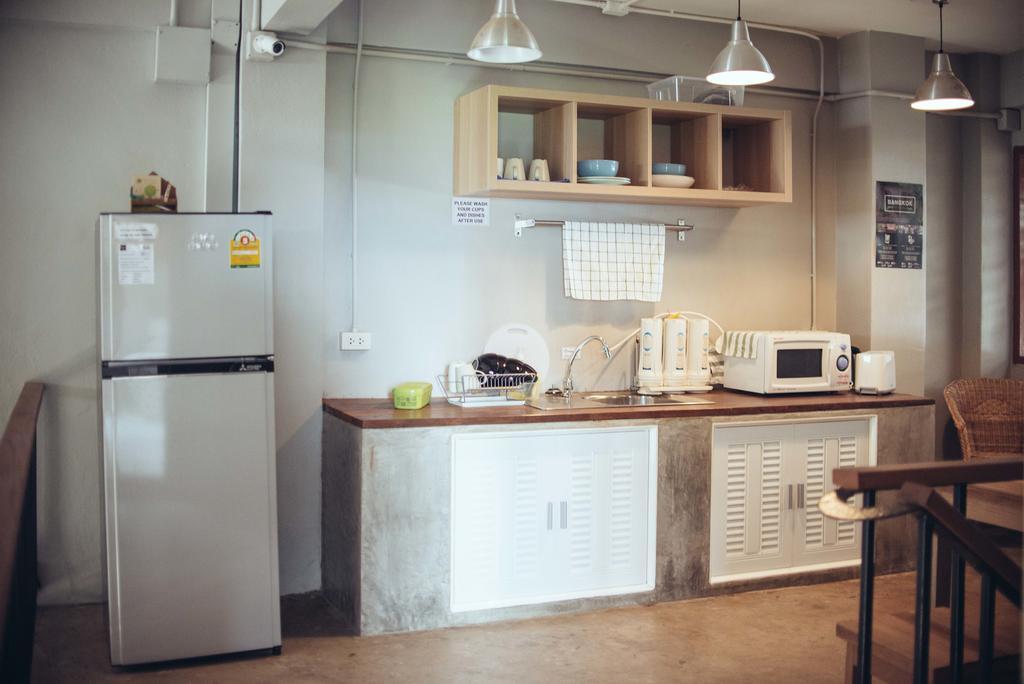 Petit Hostel *