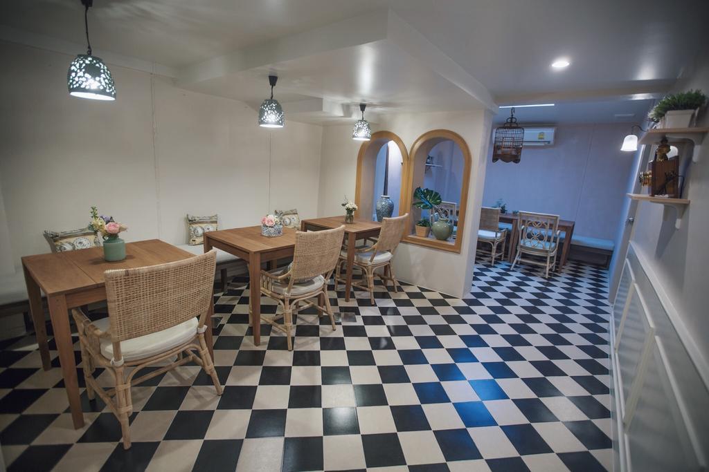 Vera Nidhra - Self Check-in After 6pm Bed & Breakfast Bangkok