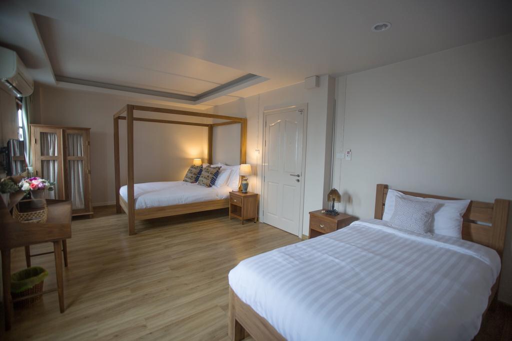 Vera Nidhra - Self Check-in After 6pm Bed & Breakfast