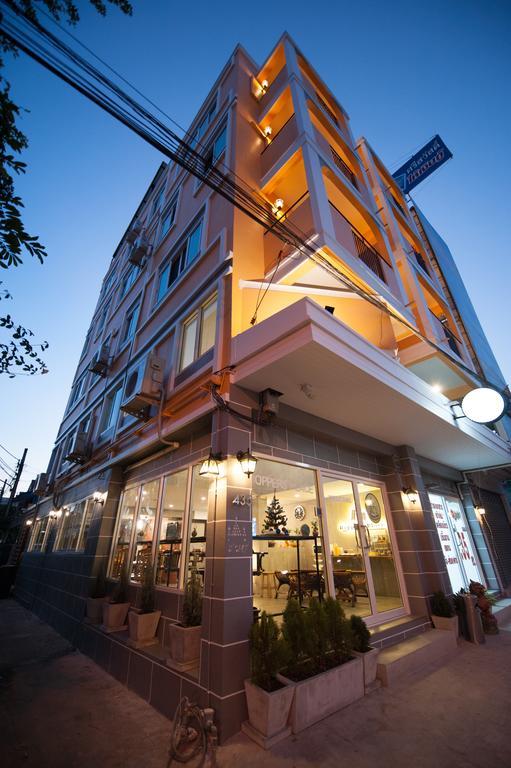 Hoppers Place Donmuang Albergue