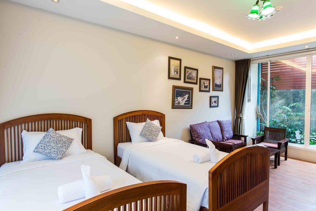 Hotel Feung Nakorn Balcony Rooms&cafe Bangkok
