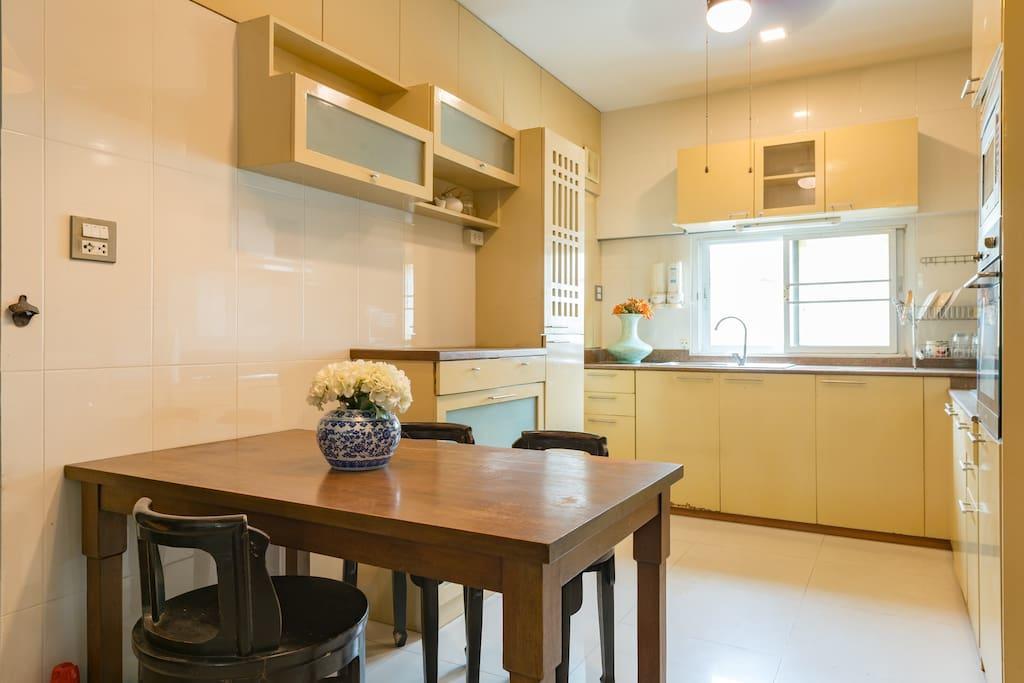 Artisan's Antique House - Silom Holiday home Bangkok