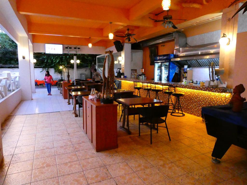Hotel Mango Lagoon Place