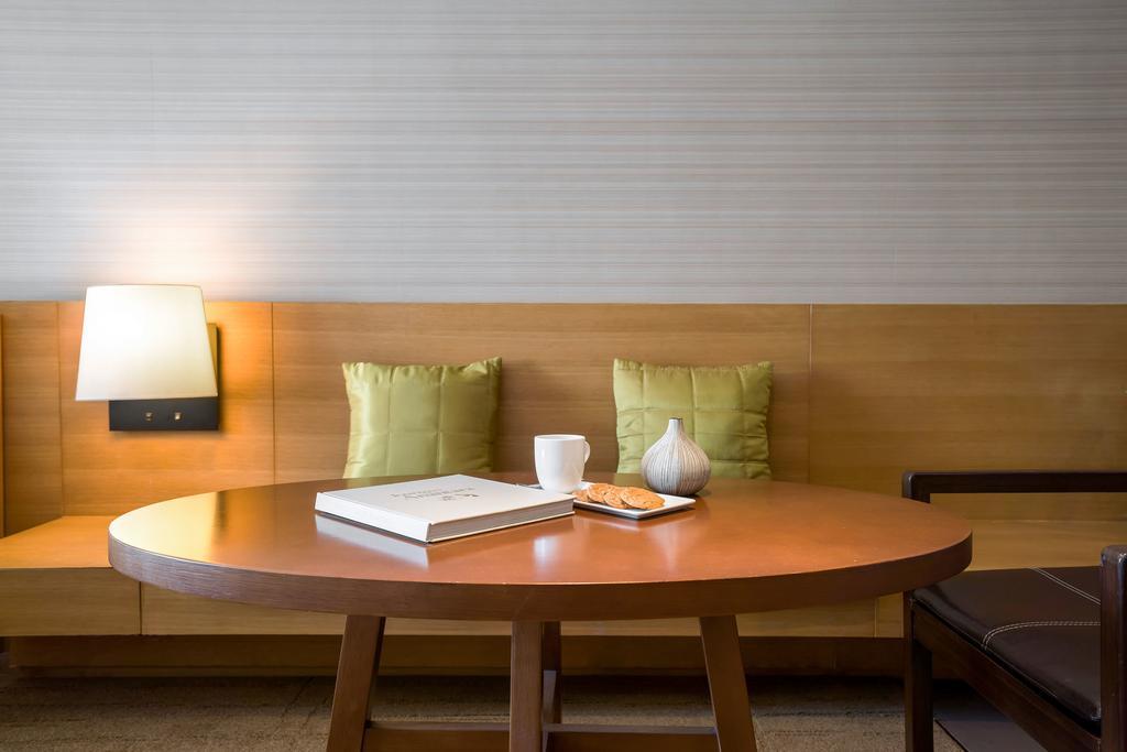 Oaks Sathorn Aparthotel