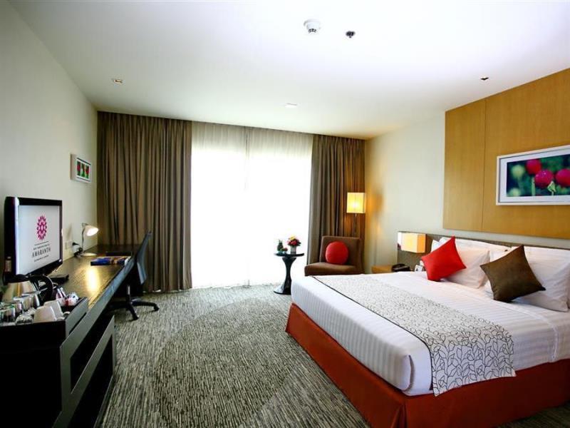 Kingston Hotel 4*