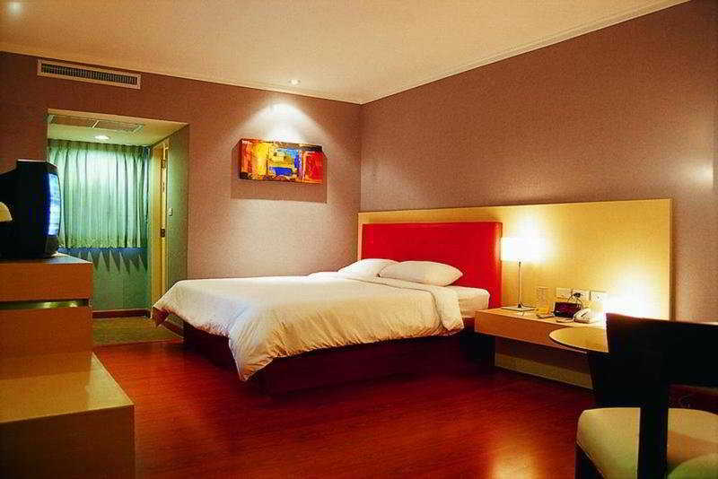 S.d. Avenue 4*