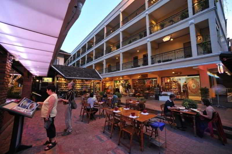 Silom Village Hotell 3*