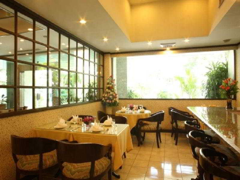 Yellow Ribbon Hills, Boutique 3*