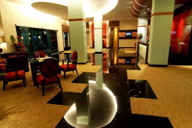 Atrium Boutique Khách sạn 3*