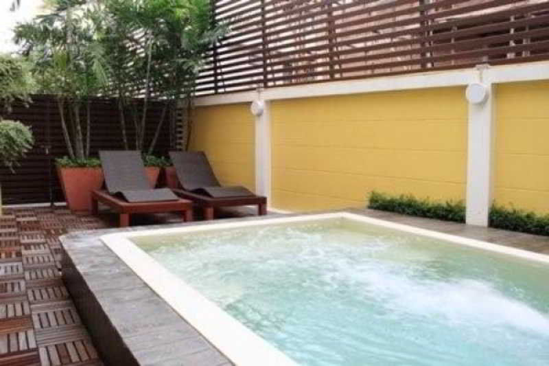T Series Place Serviced 4*