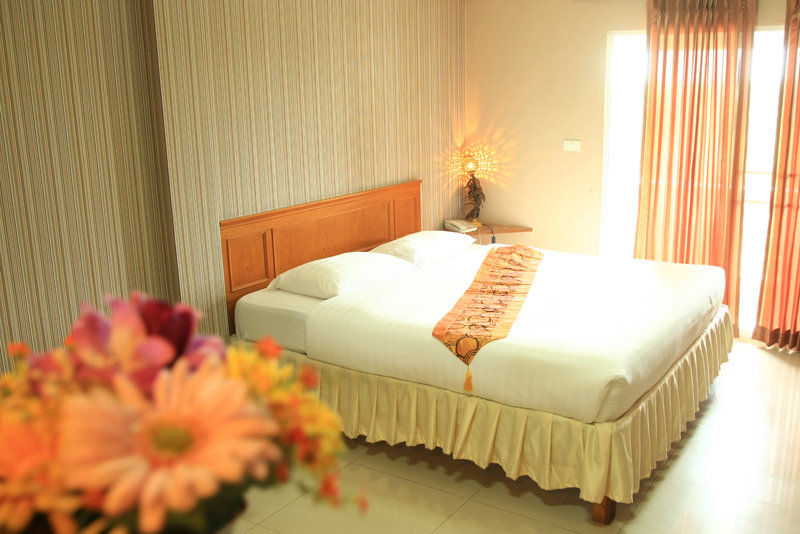 Convenient Resort, Suvarnabhumi Airport Hotell