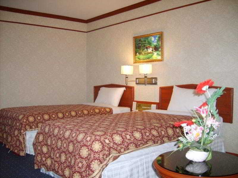 Bay Srinakarin Hotel